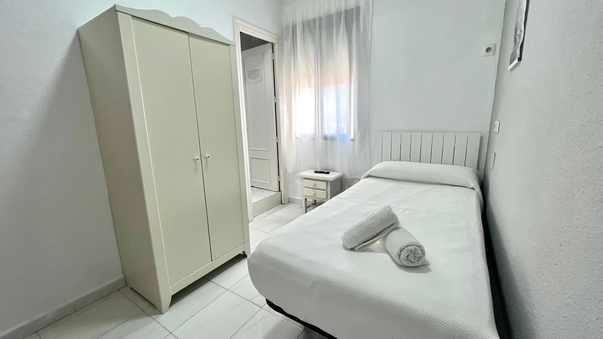 Hostal Carlos III Aldea Quintana Bagian luar foto
